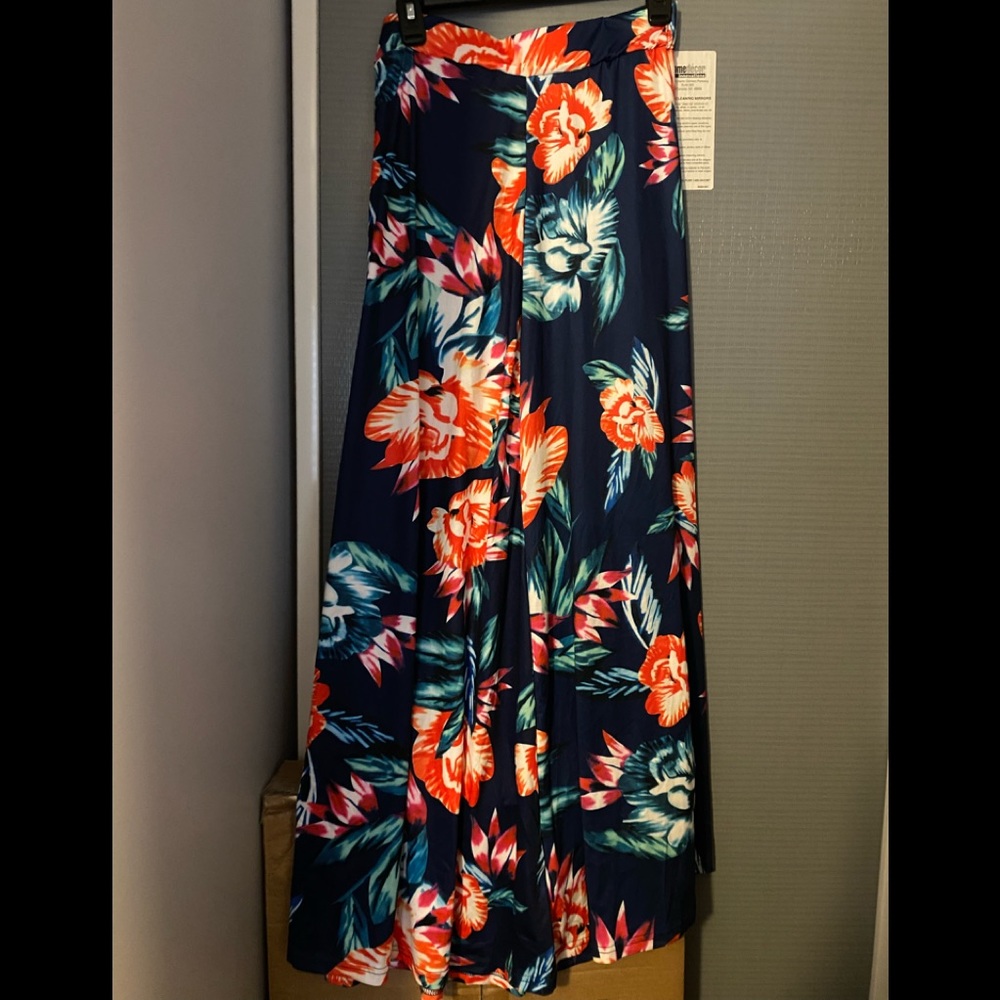 Night out skirt and tie  shirt